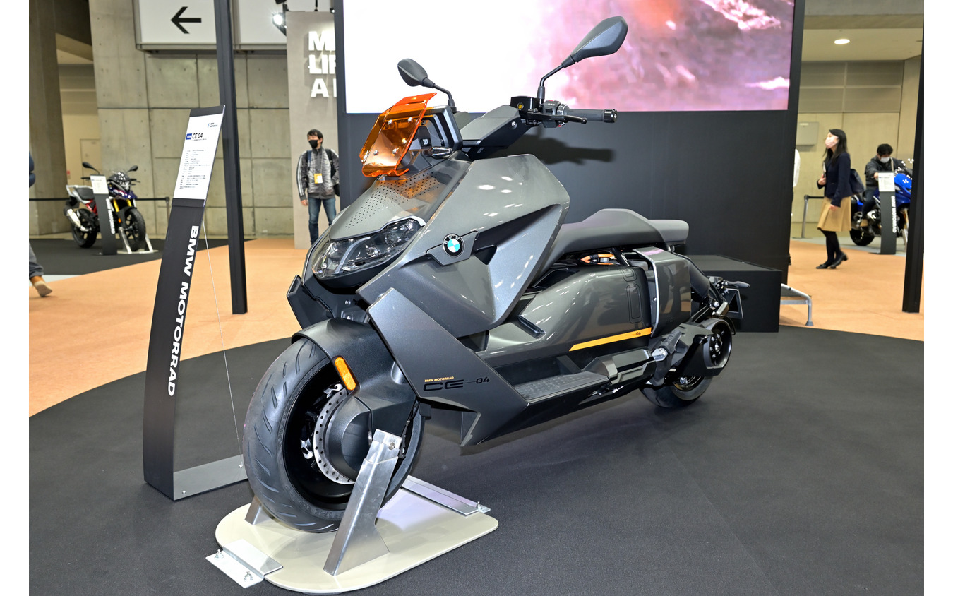 BMW CE 04（東京モーターサイクルショー2022）