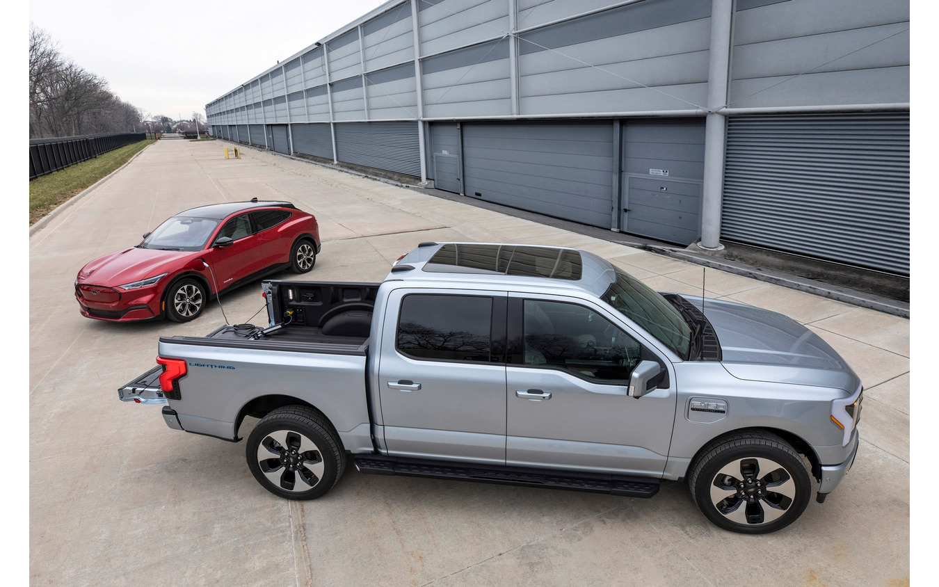 フォード F-150 ライトニング にオプション設定された車車間充電システム「プロパワーオンボード」