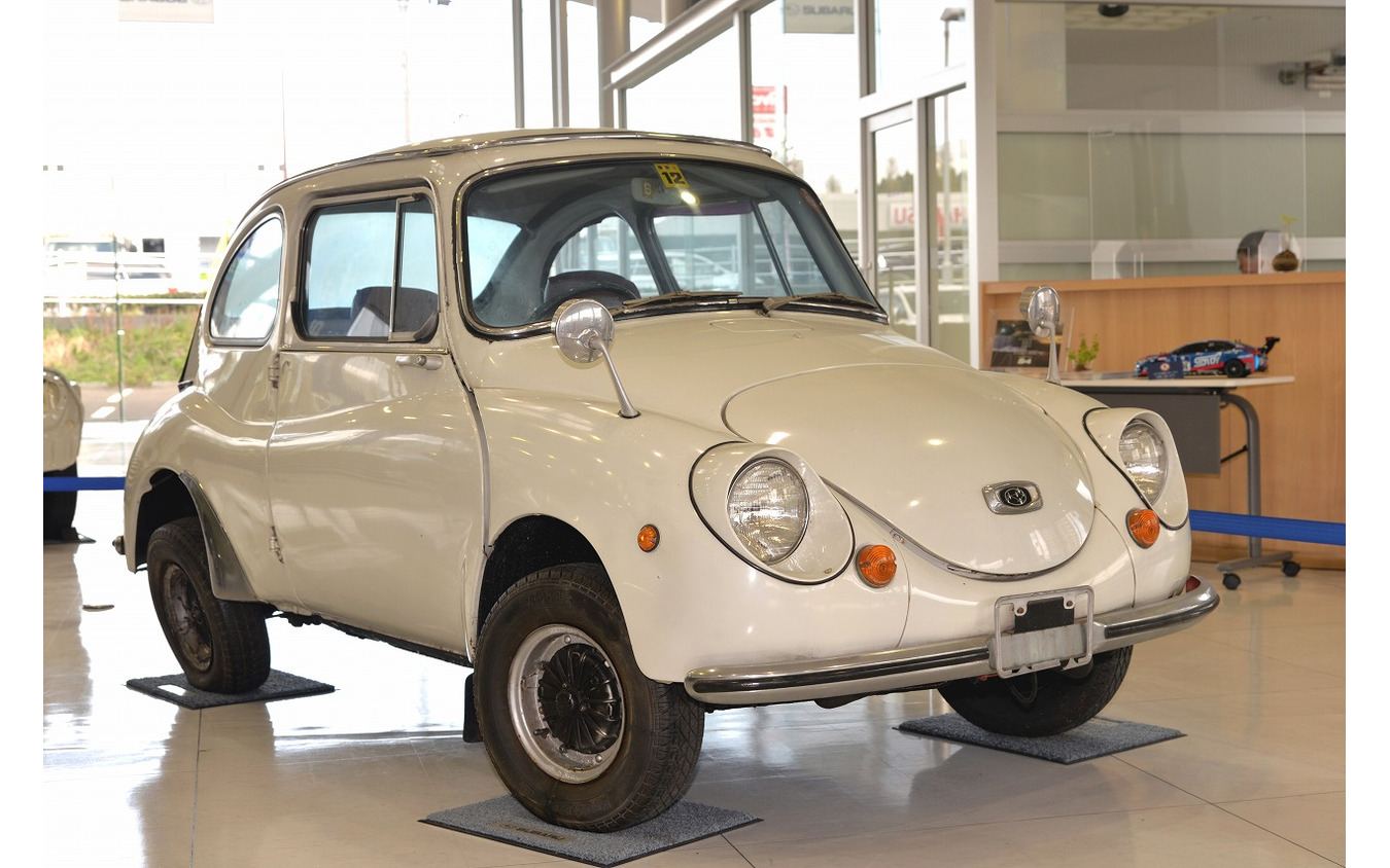 スケルトン!? の ff-1 や初代 レオーネ を展示中…スバル4WDの原点