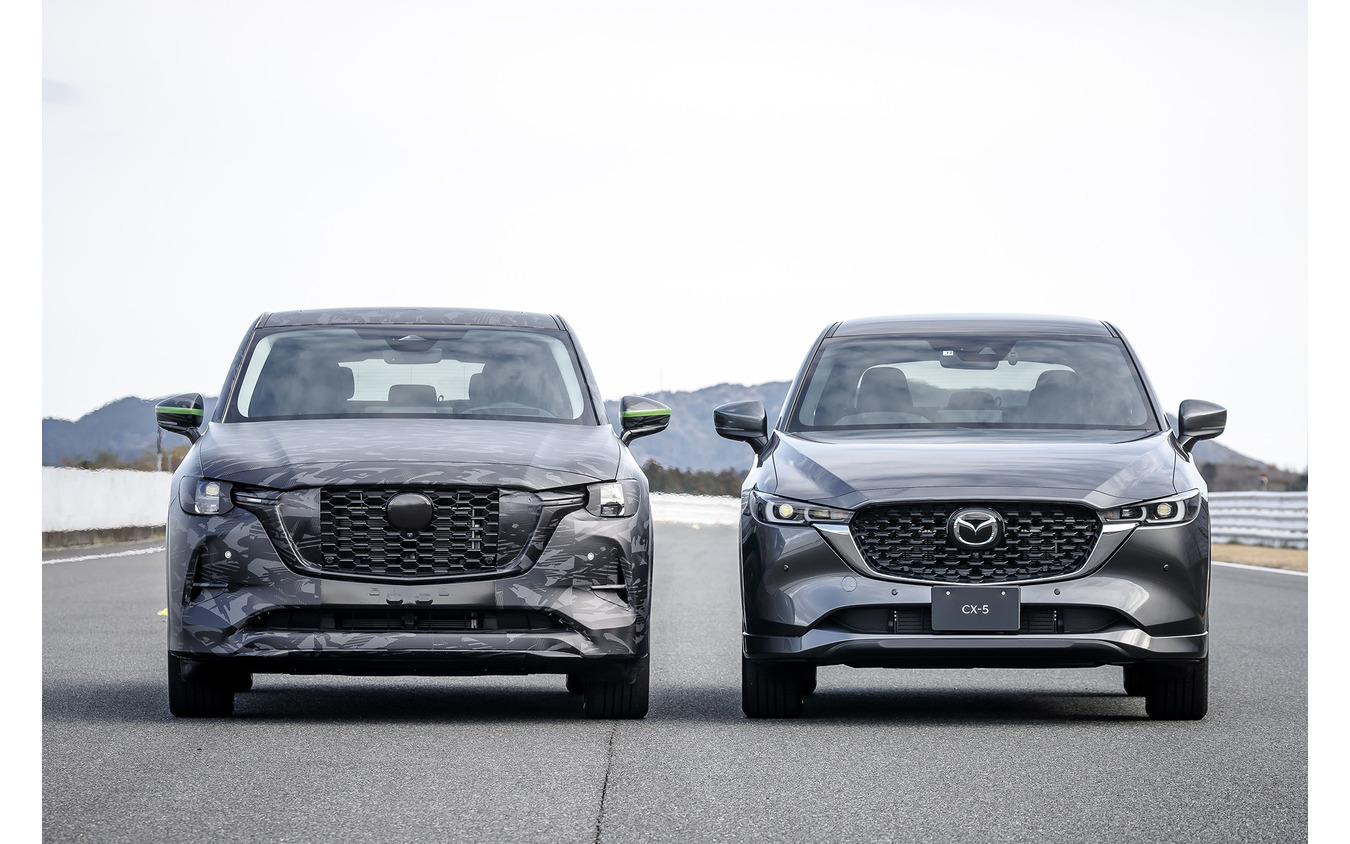 マツダ CX-60 プロトタイプ（左）とCX-5（右）