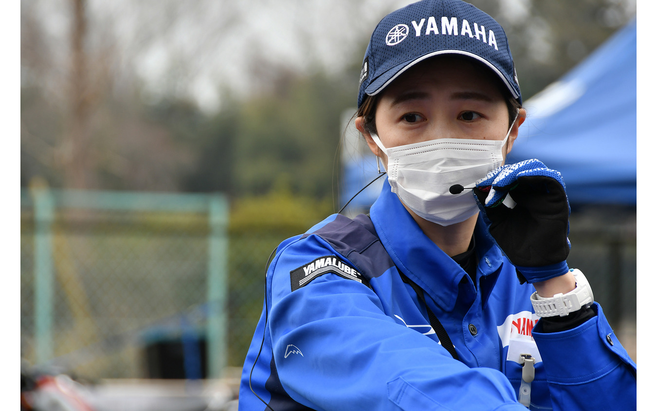 インストラクターの伊集院忍さんは、元全日本レディースモトクロスライダーだ