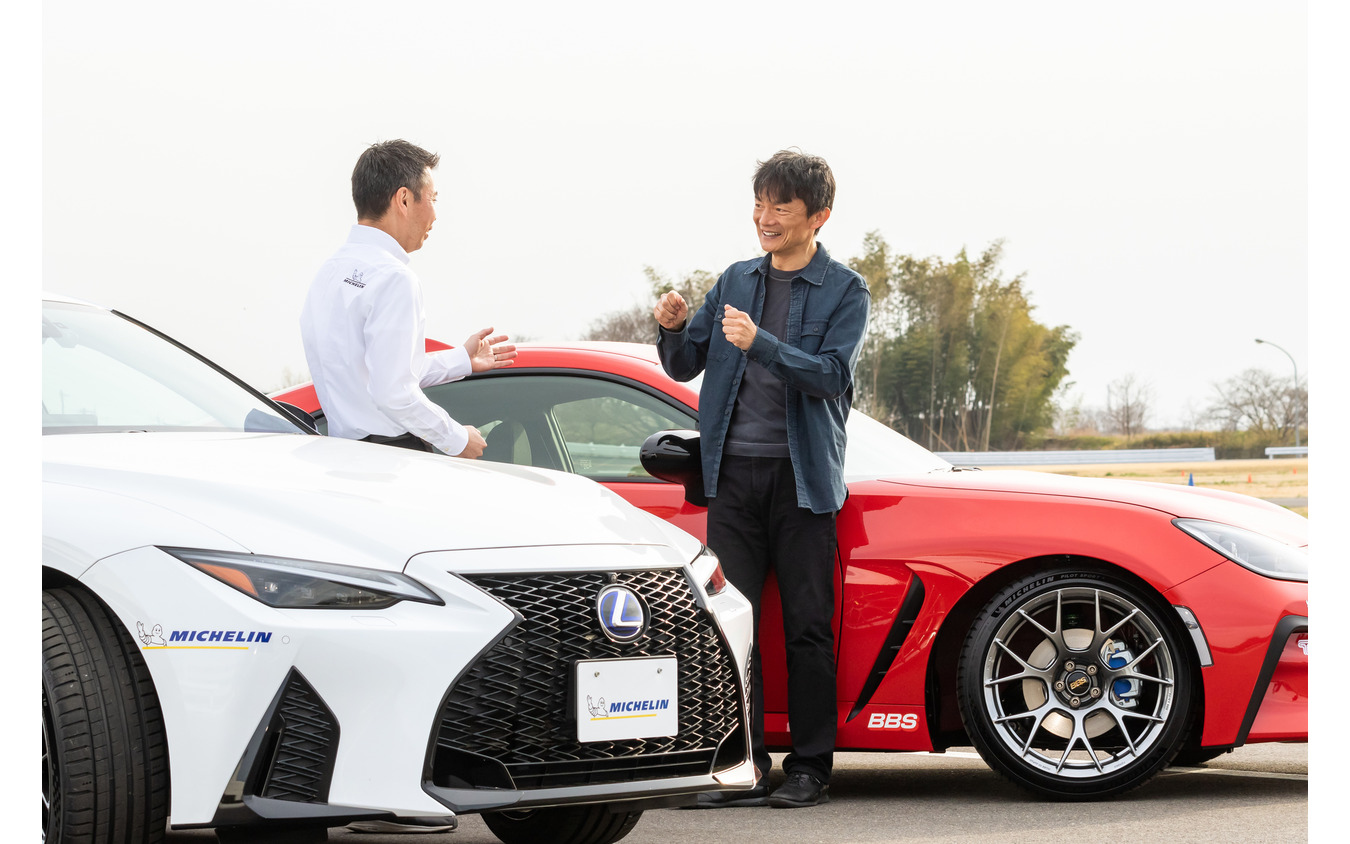 日本ミシュランタイヤ マーケティング部 ブランド戦略マネージャー大河内昌紀氏(左)と岡本幸一郎氏