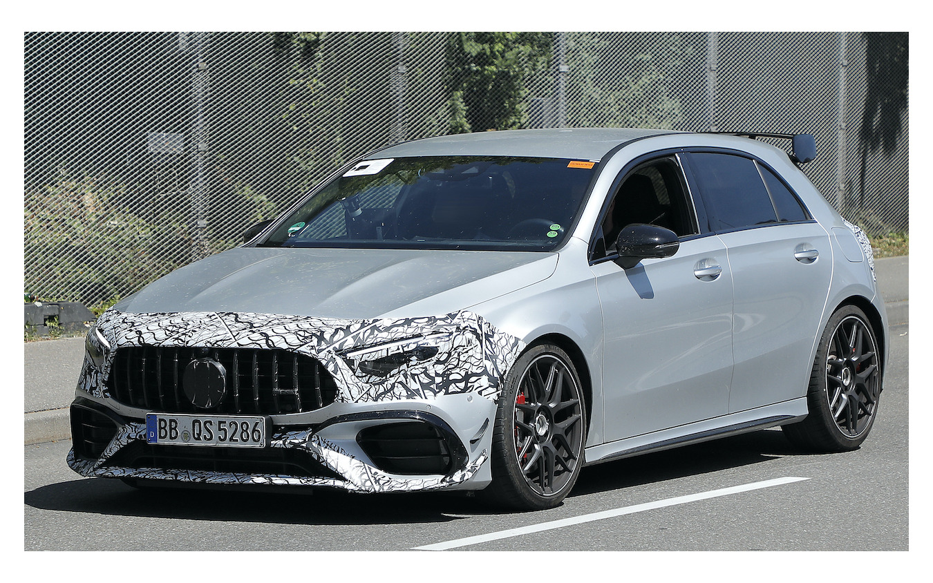 メルセデス AMG A45 改良新型プロトタイプ（スクープ写真）