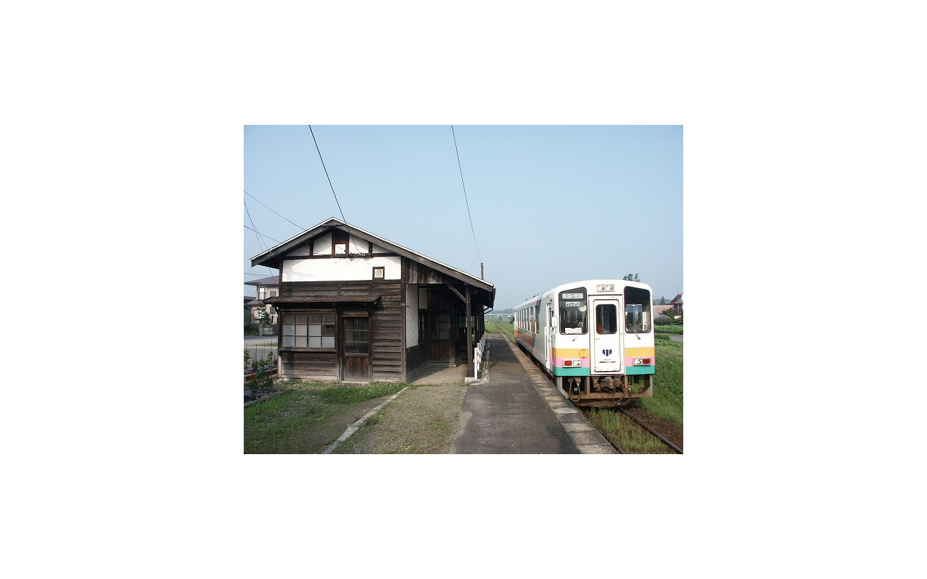 終日運休が続く山形鉄道フラワー長井線。