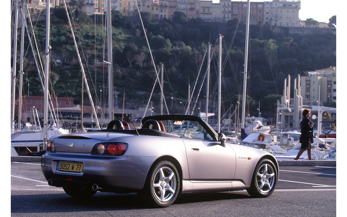 旧車の例：ホンダS2000（1999年）