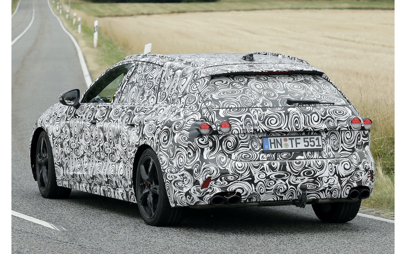 アウディ S4 アバント 次期型プロトタイプ(スクープ写真)