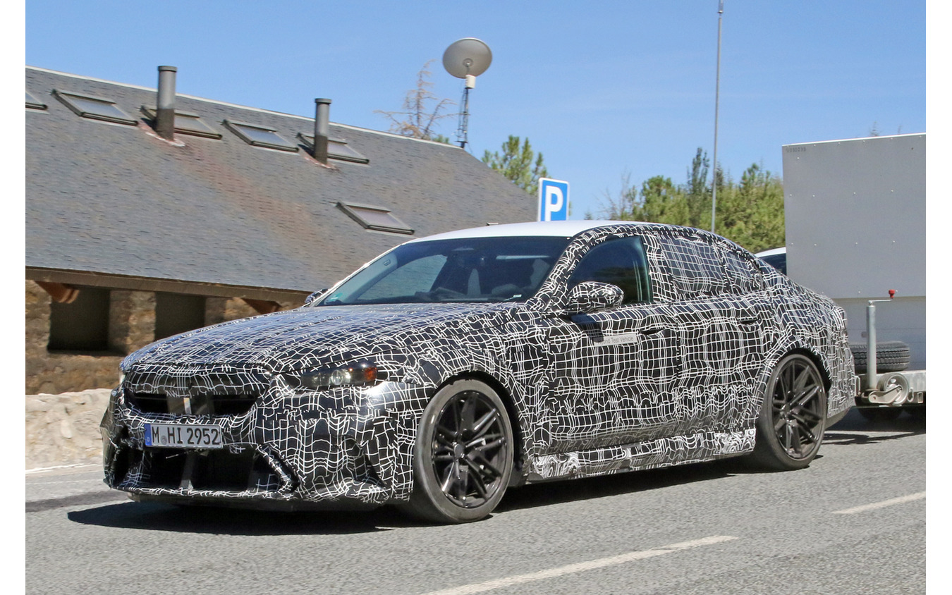 BMW M5 次期型プロトタイプ(スクープ写真)