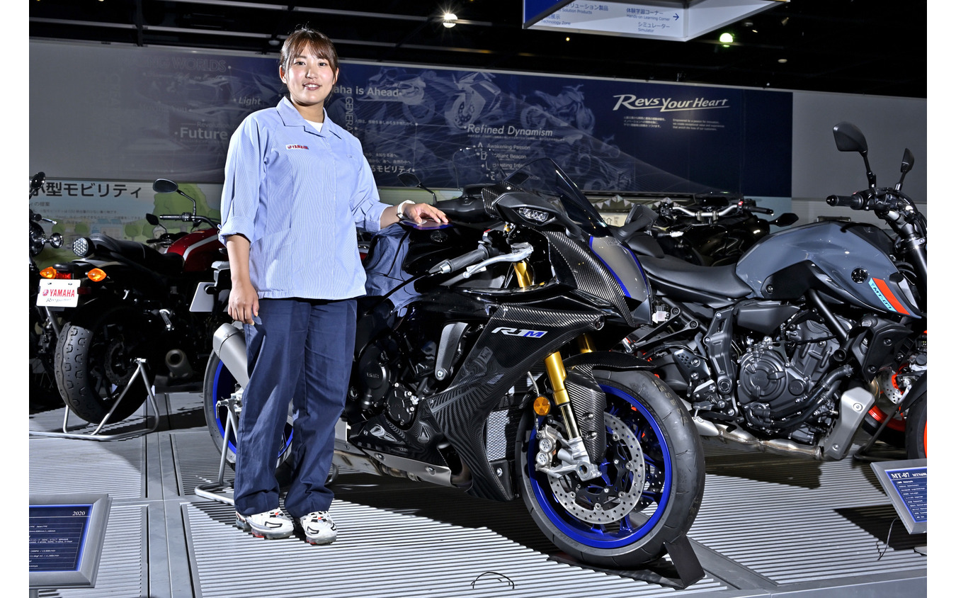 ヤマハ発動機でテストライダーを務める、元レーサーの中山愛理さん