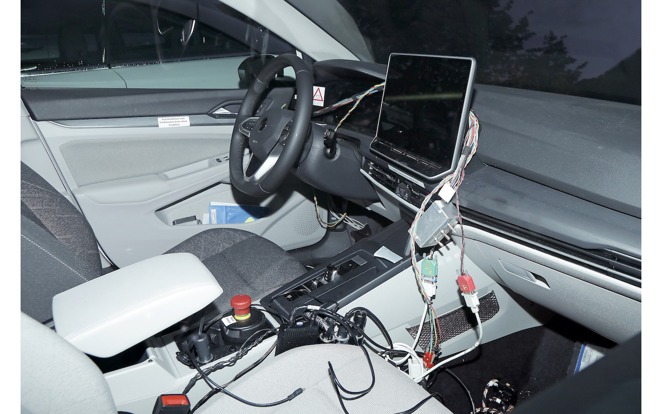 VW ゴルフ 改良新型プロトタイプ(スクープ写真)
