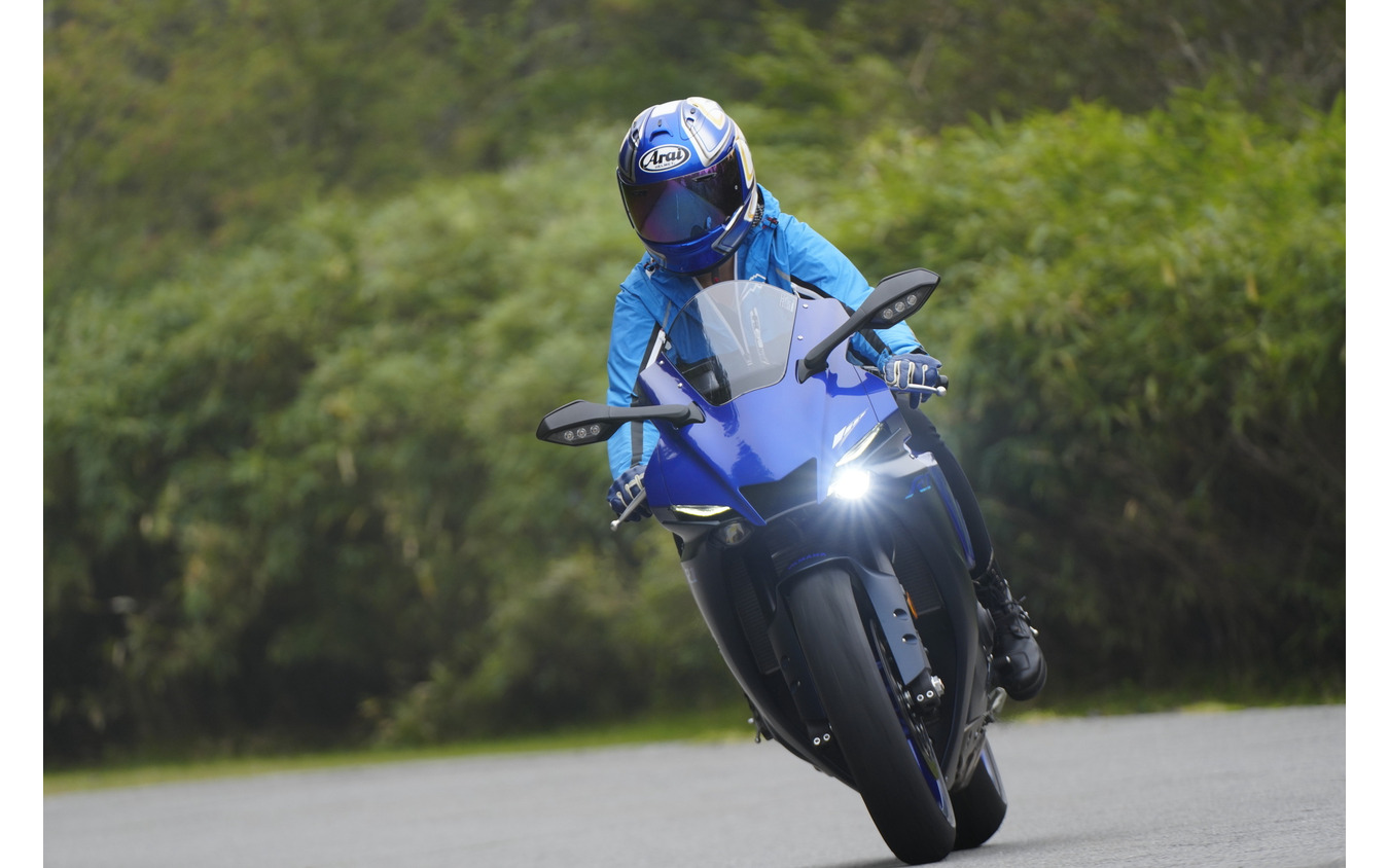 ヤマハ YZF-R1