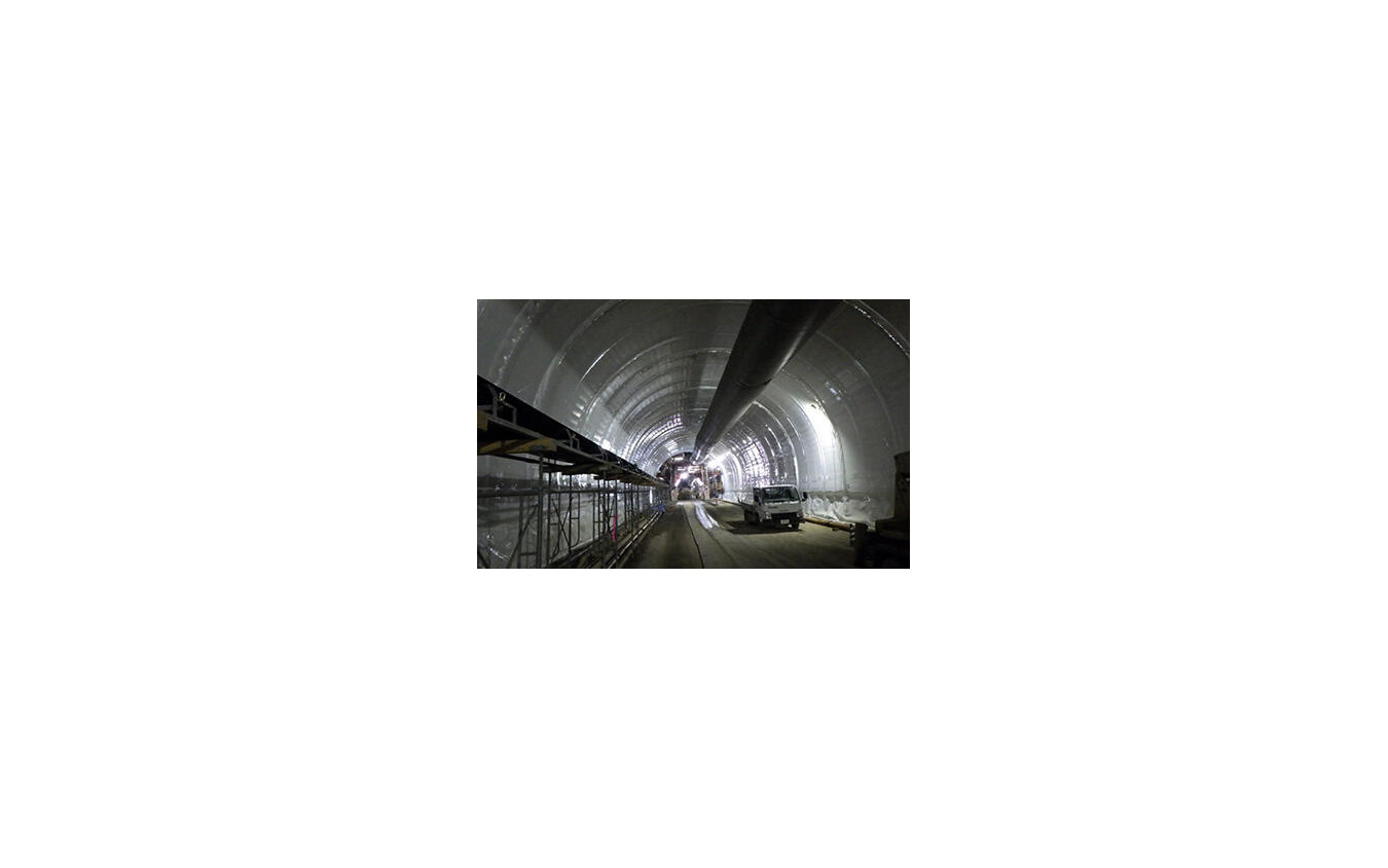 新小樽～札幌間に設けられる朝里トンネル（全長4.39km）の現場。2022年7月。