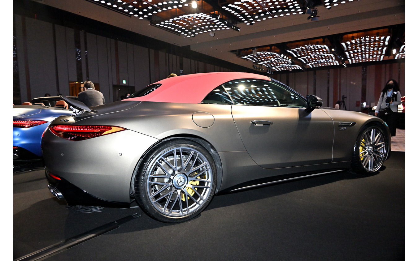 メルセデスAMG SL43