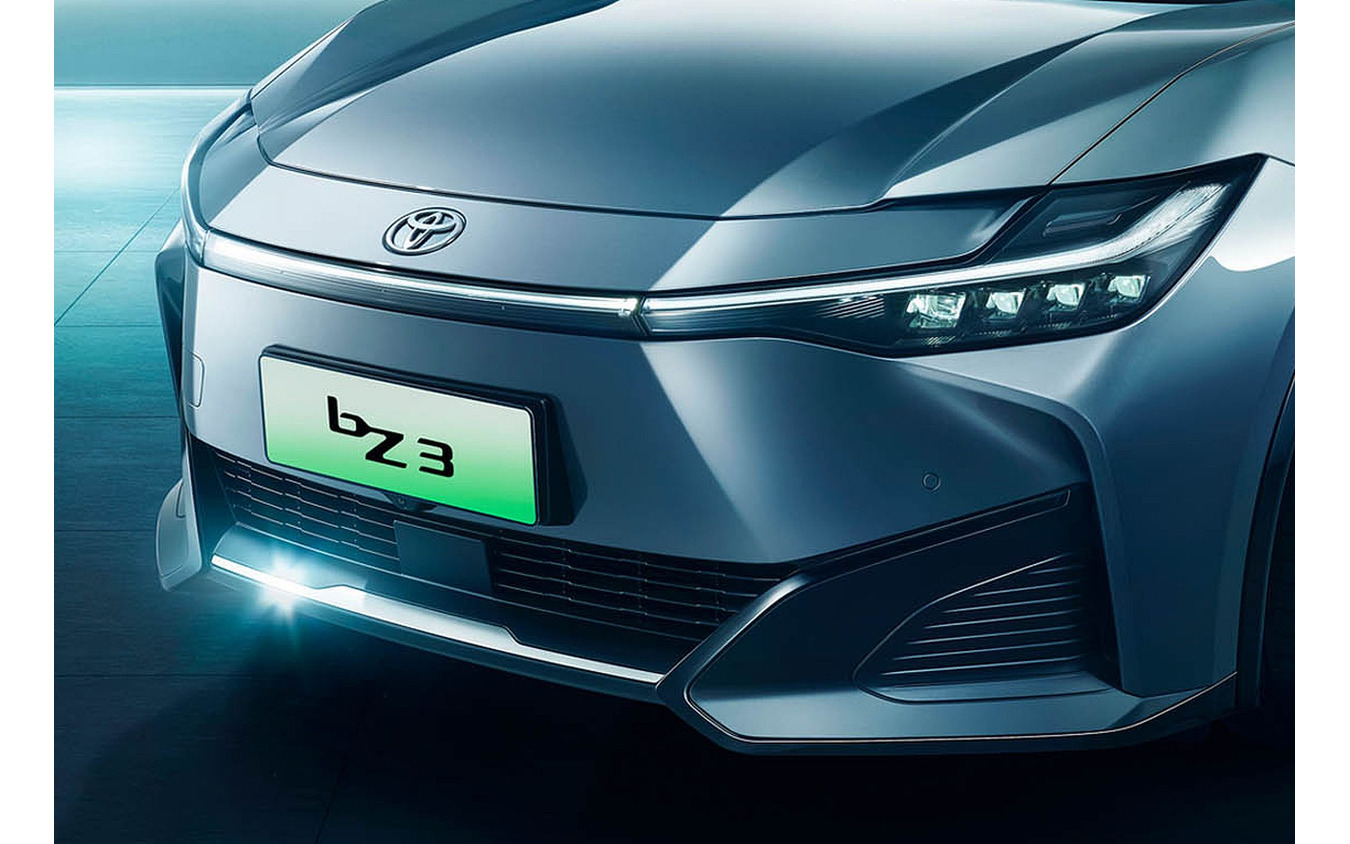 トヨタ bZ3