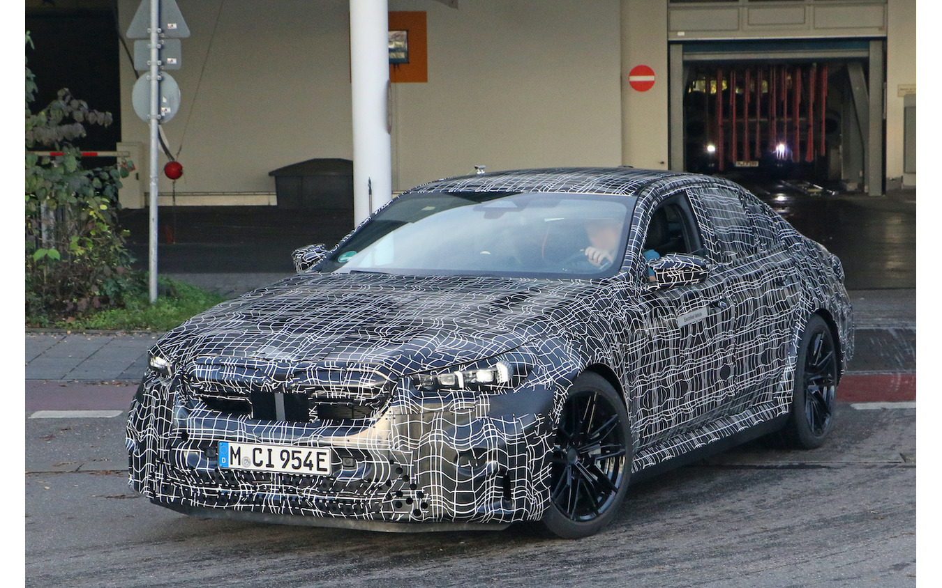 BMW M5 次期型プロトタイプ(スクープ写真)