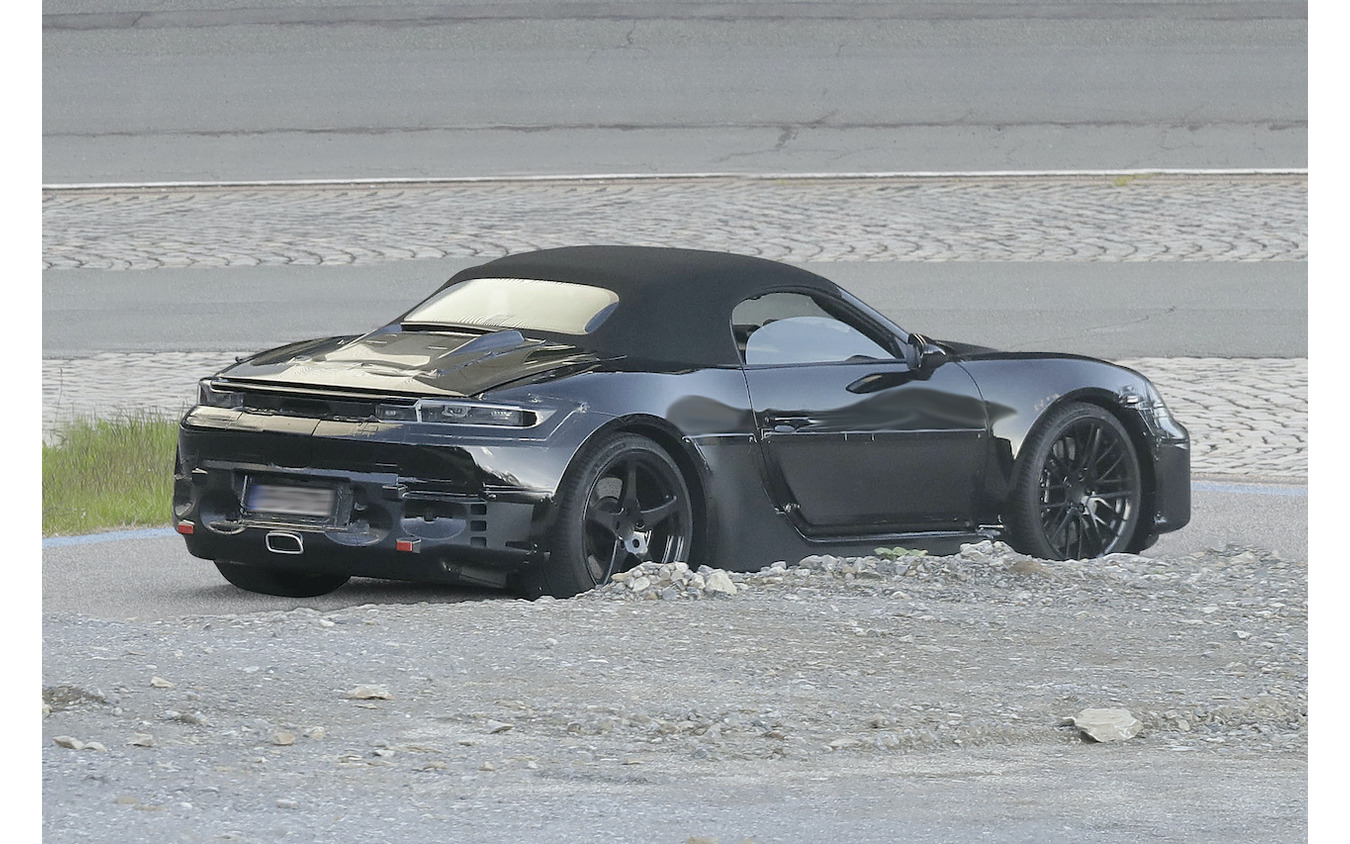 ポルシェ 718ボクスターEV 次期型プロトタイプ(スクープ写真)