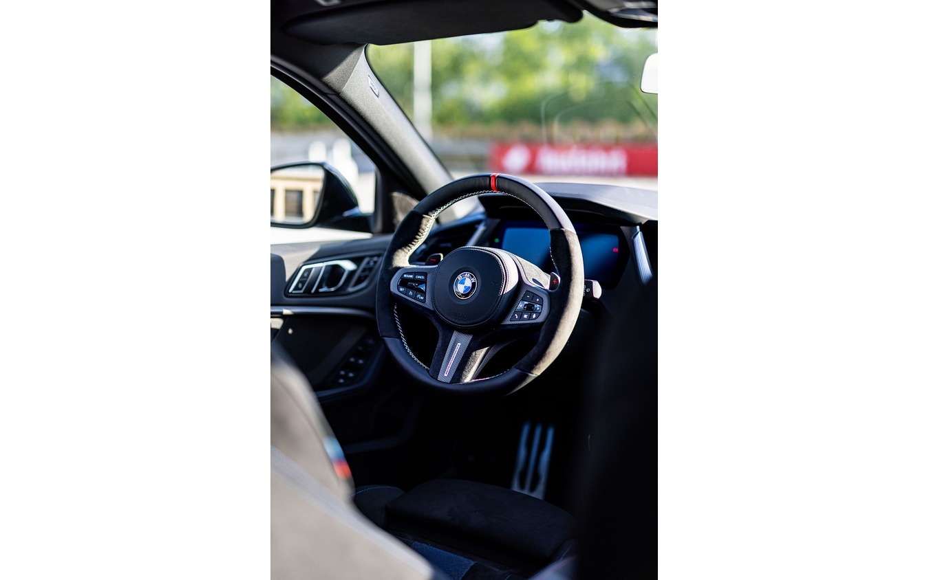 BMW 1シリーズ「M135i xDrive」の「Mパフォーマンスパーツ」装着車