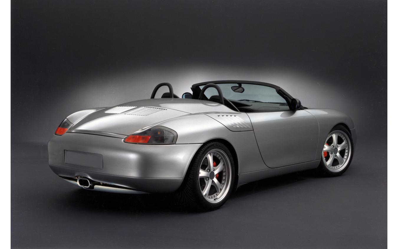 ストーラS82スパイダー(2001年)