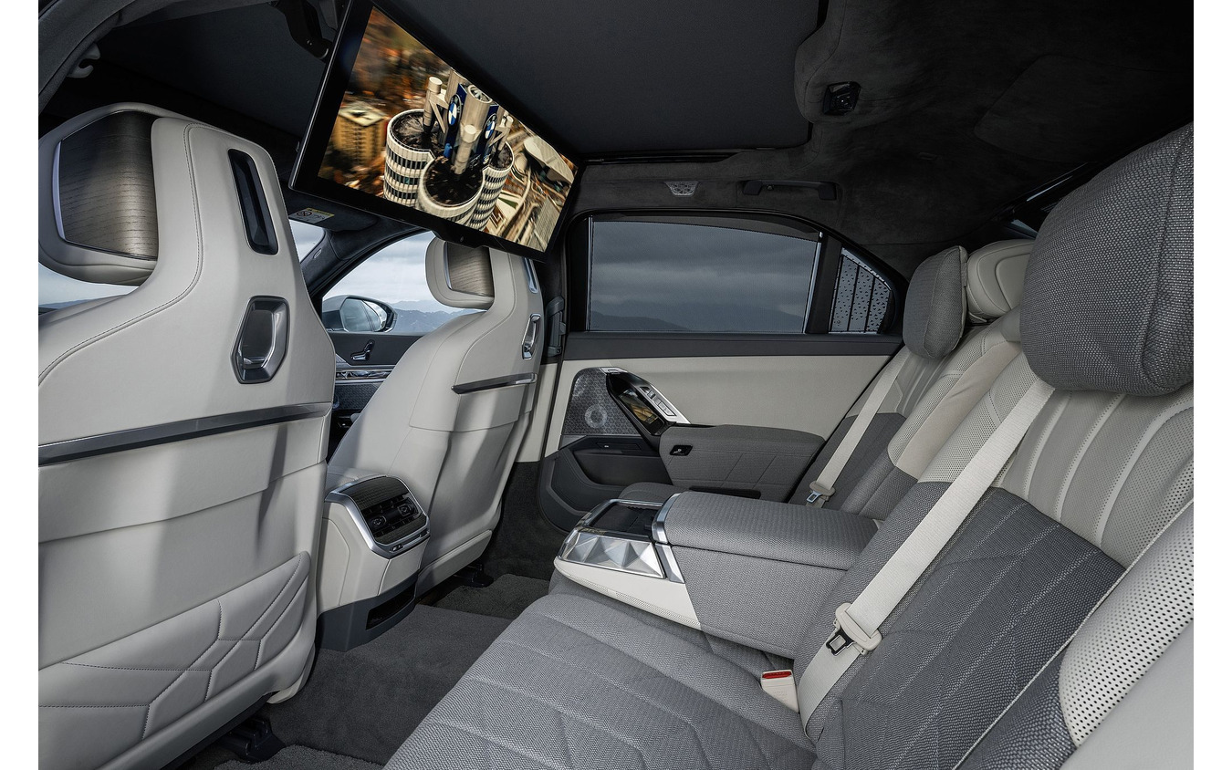 BMW i7 の「xDrive60」