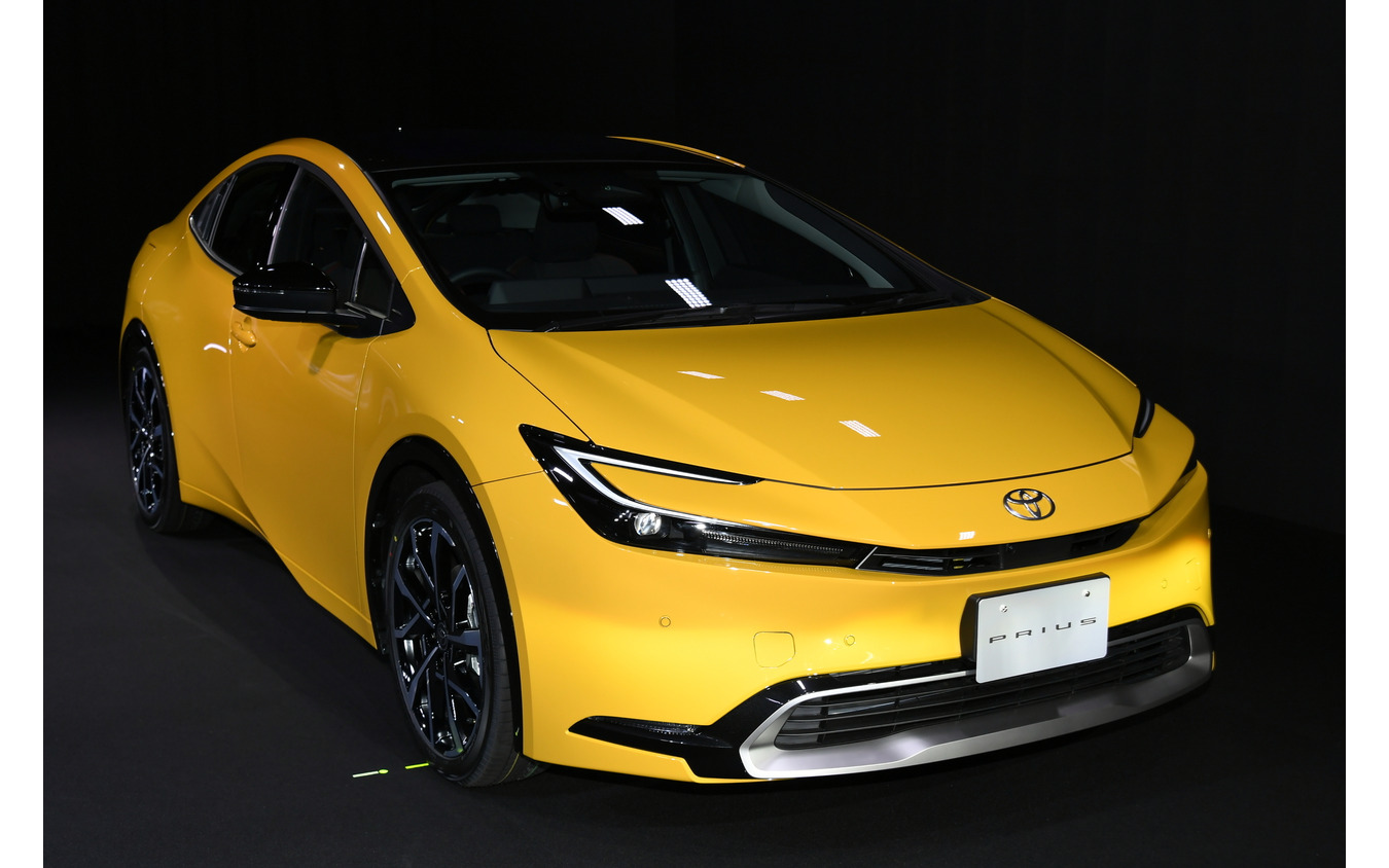 トヨタ・プリウスPHEV