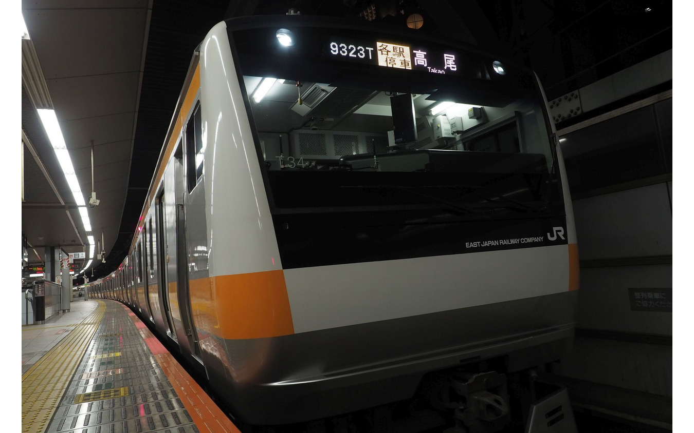 2019～2020年の終夜運転では東京駅に乗り入れていた中央線。2022～2023年では復活した前回に続き、乗入れがない。