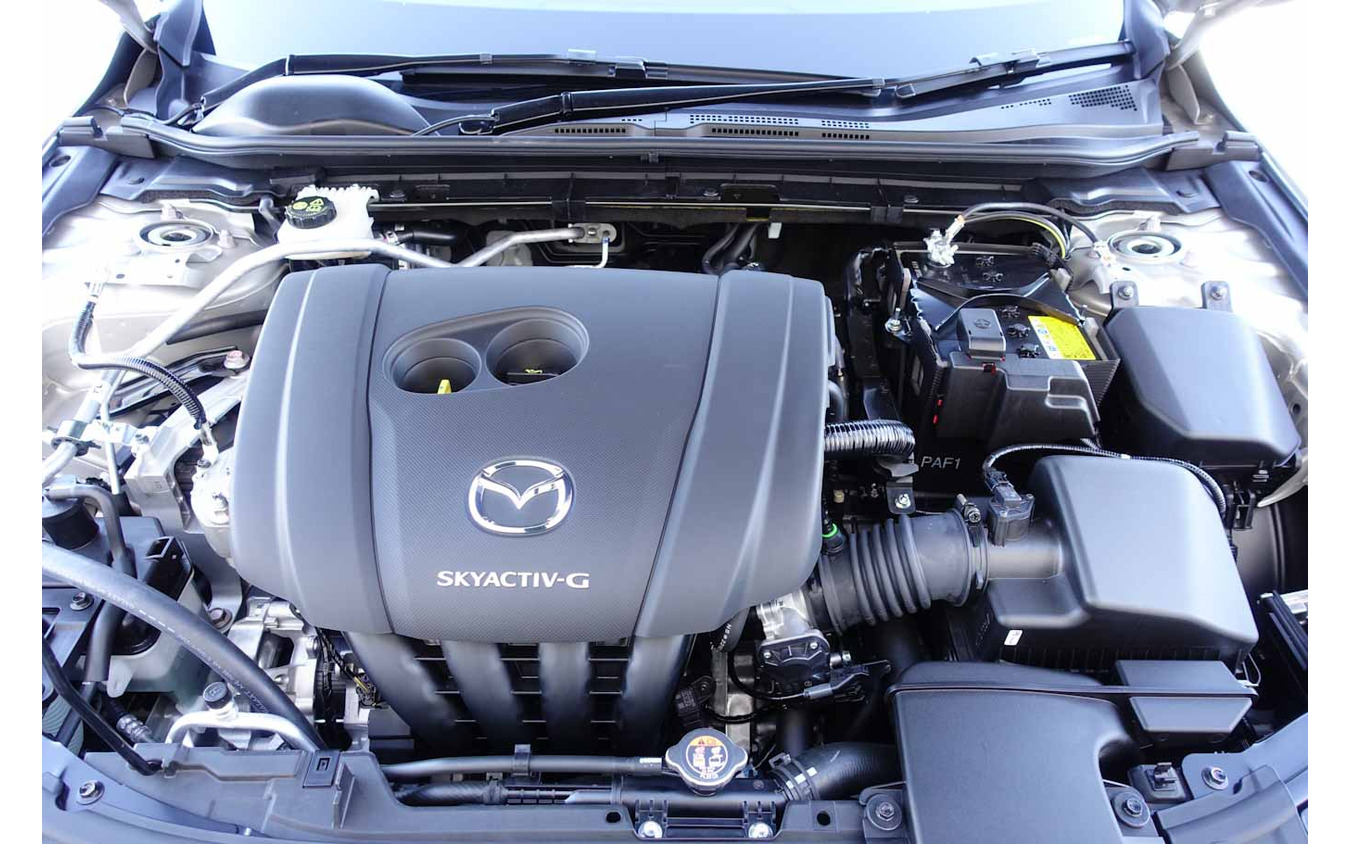 マツダ3 e-SKYACTIV G 2.0（MHEV）