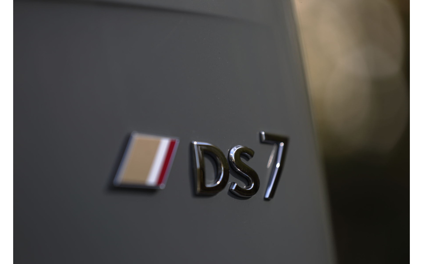 DS 7 E-TENSE 4X4 360（海外仕様）