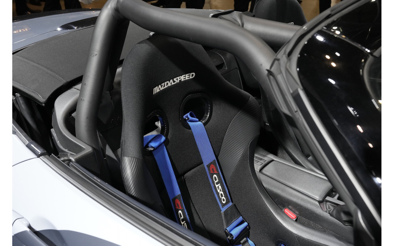 マツダ ロードスター パーティレース仕様車(東京オートサロン2023)