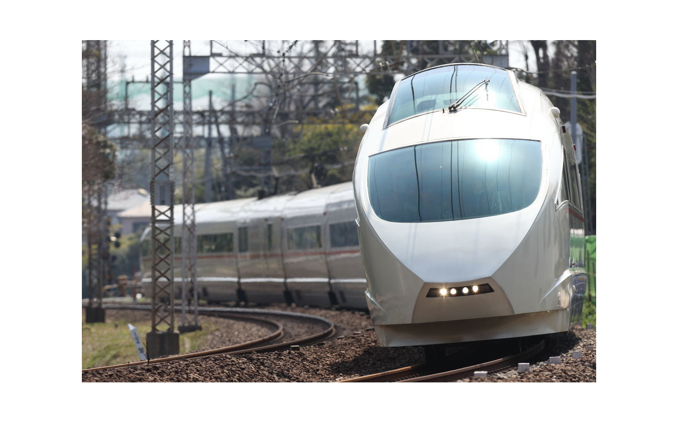 ツアーに使用される50000形VSE。体験列車の時刻は新宿9時50分頃発~伊勢原11時20分頃着、新宿13時50分頃発~伊勢原15時5分頃着。
