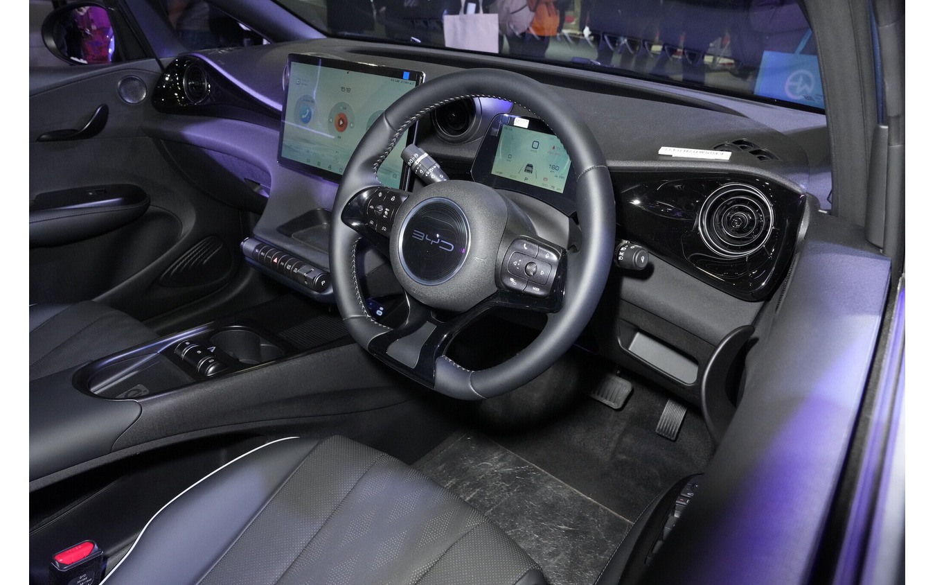 BYD ドルフィン(東京オートサロン2023)