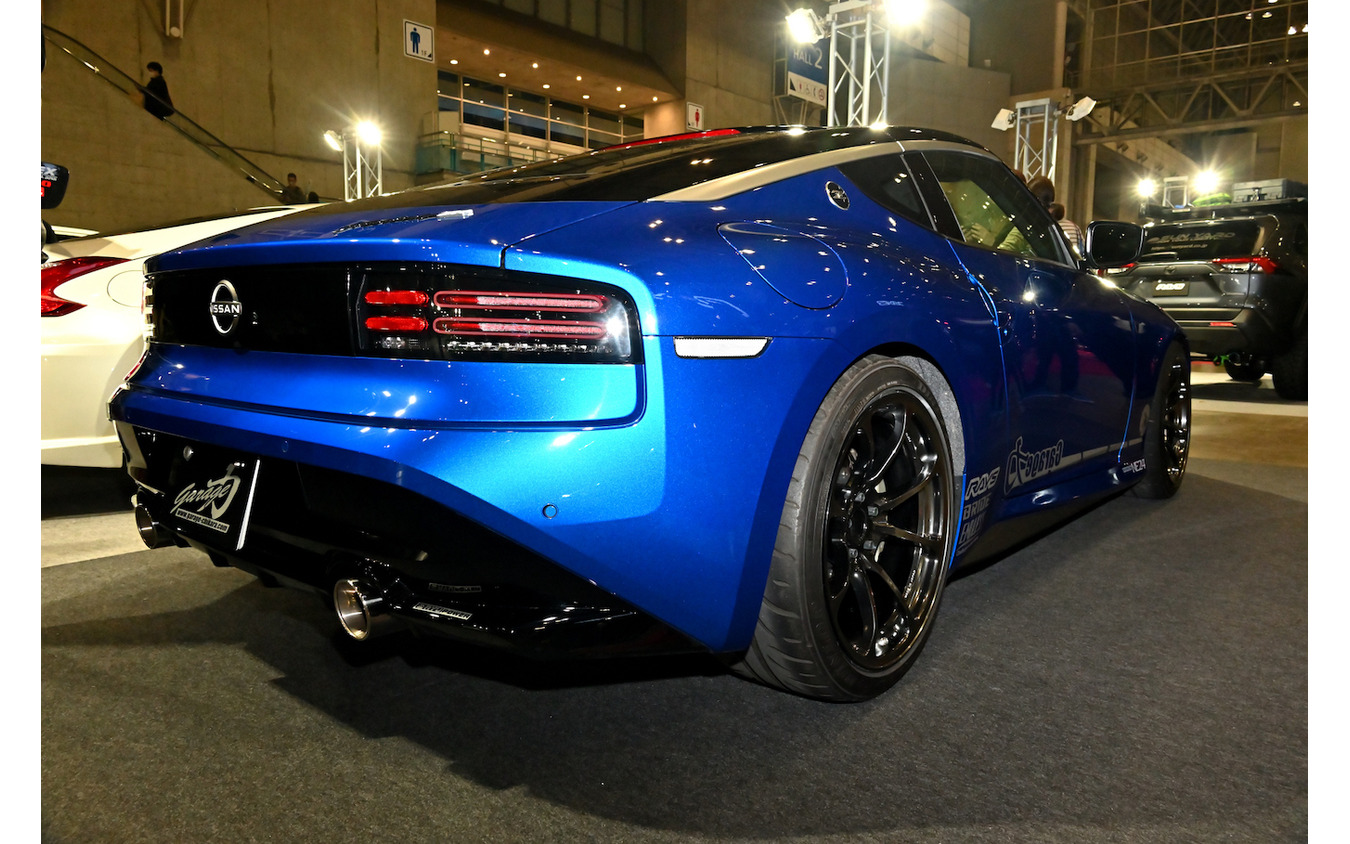 日産 フェアレディZ レイズ NE24(東京オートサロン2023)