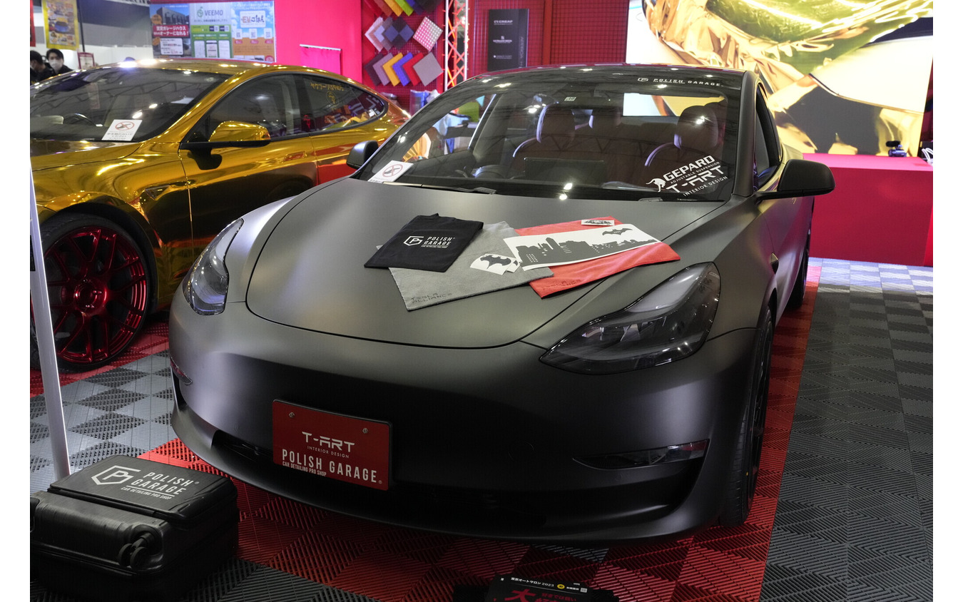 アリコンガレージ モデル3 BATMAN号(東京オートサロン2023)