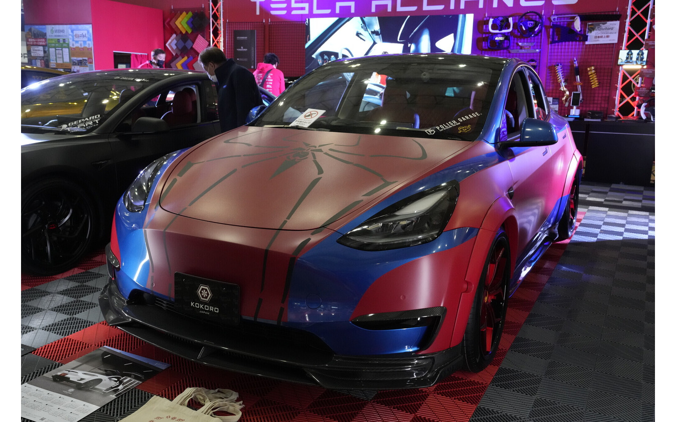 アリコンガレージ モデルY SPIDER-MAN(東京オートサロン2023)
