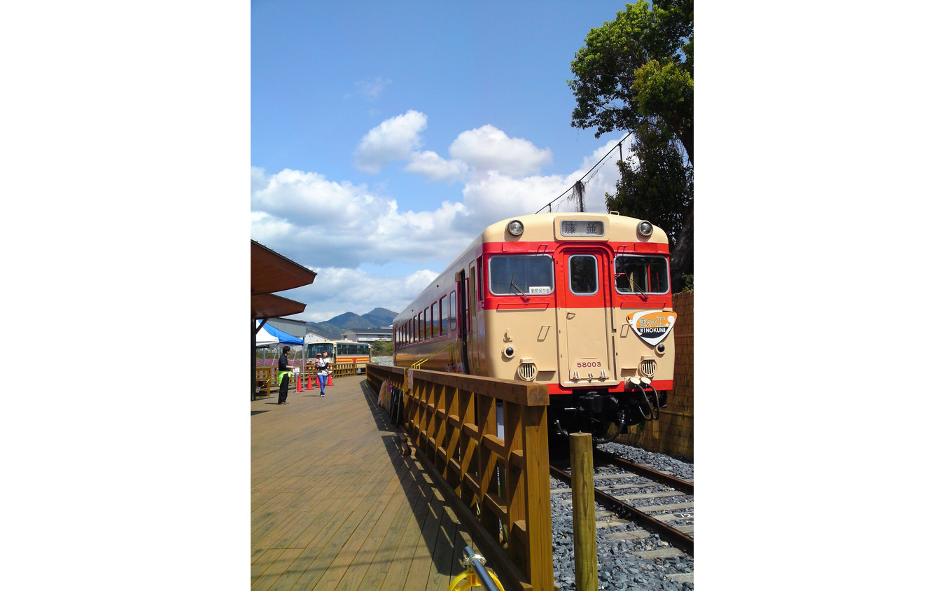 有田川町鉄道公園の1963年製キハ58003。1986年、北海道にキハ53形500番台が登場するまでキハ58系唯一の両運転台車だった。