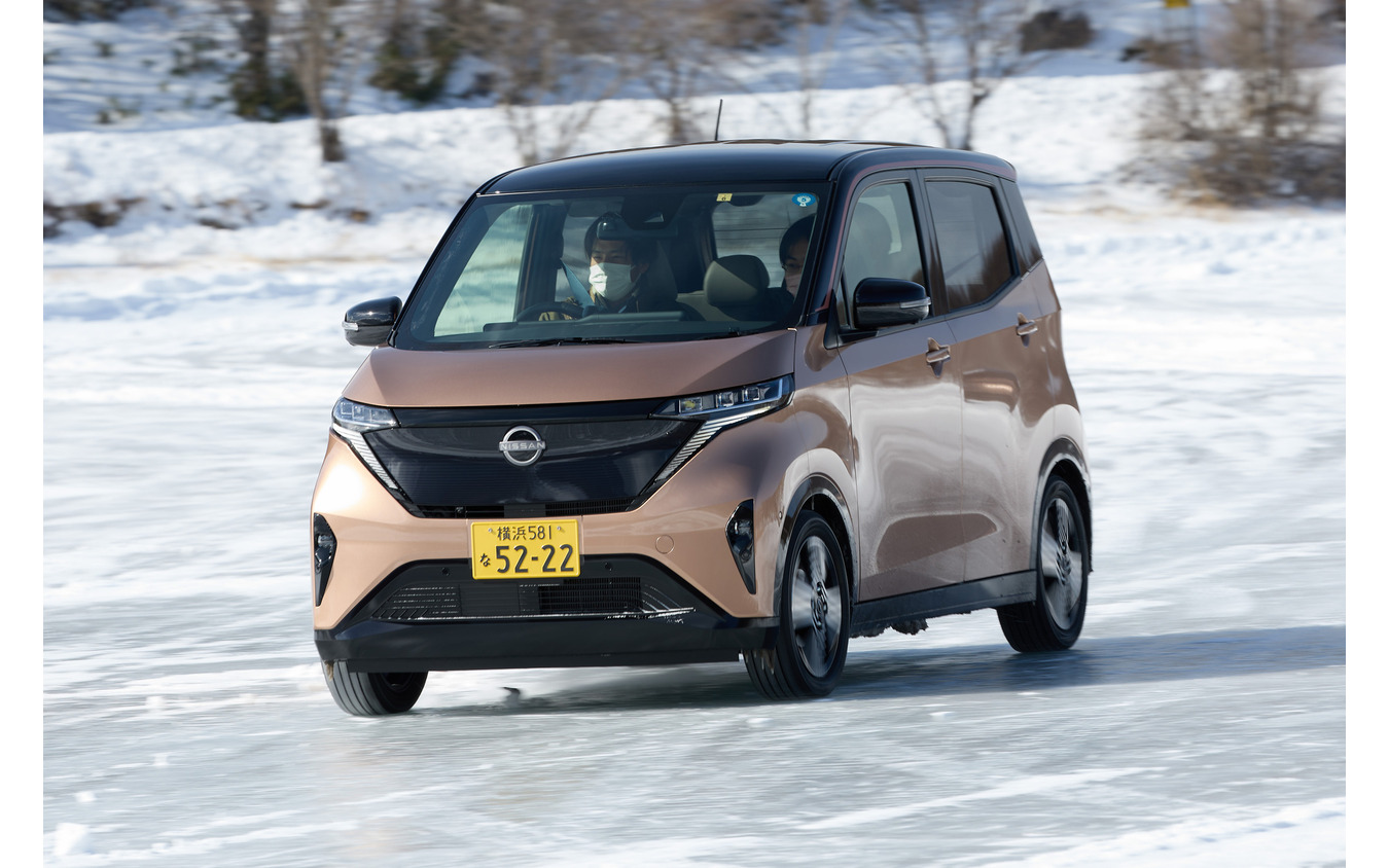 日産 サクラ（NISSAN Intelligent Winter Drive）