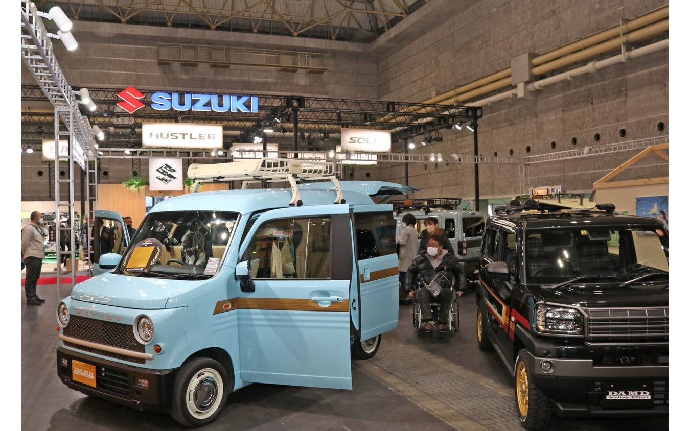 幅広いユーザーの注目を集めていたダムドブースはSUZUKIの横で大きく展開していた