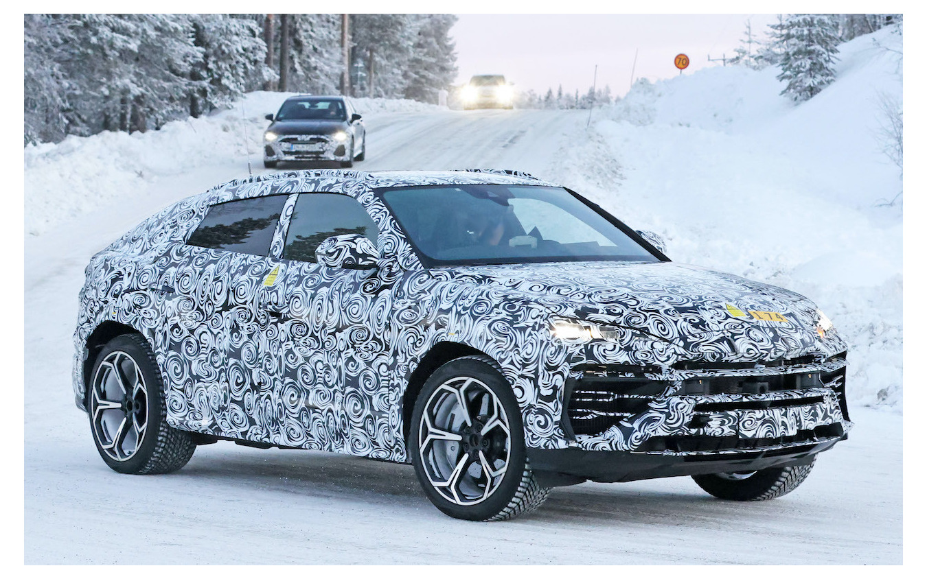 ランボルギーニ ウルスPHEV(仮)プロトタイプ(スクープ写真)