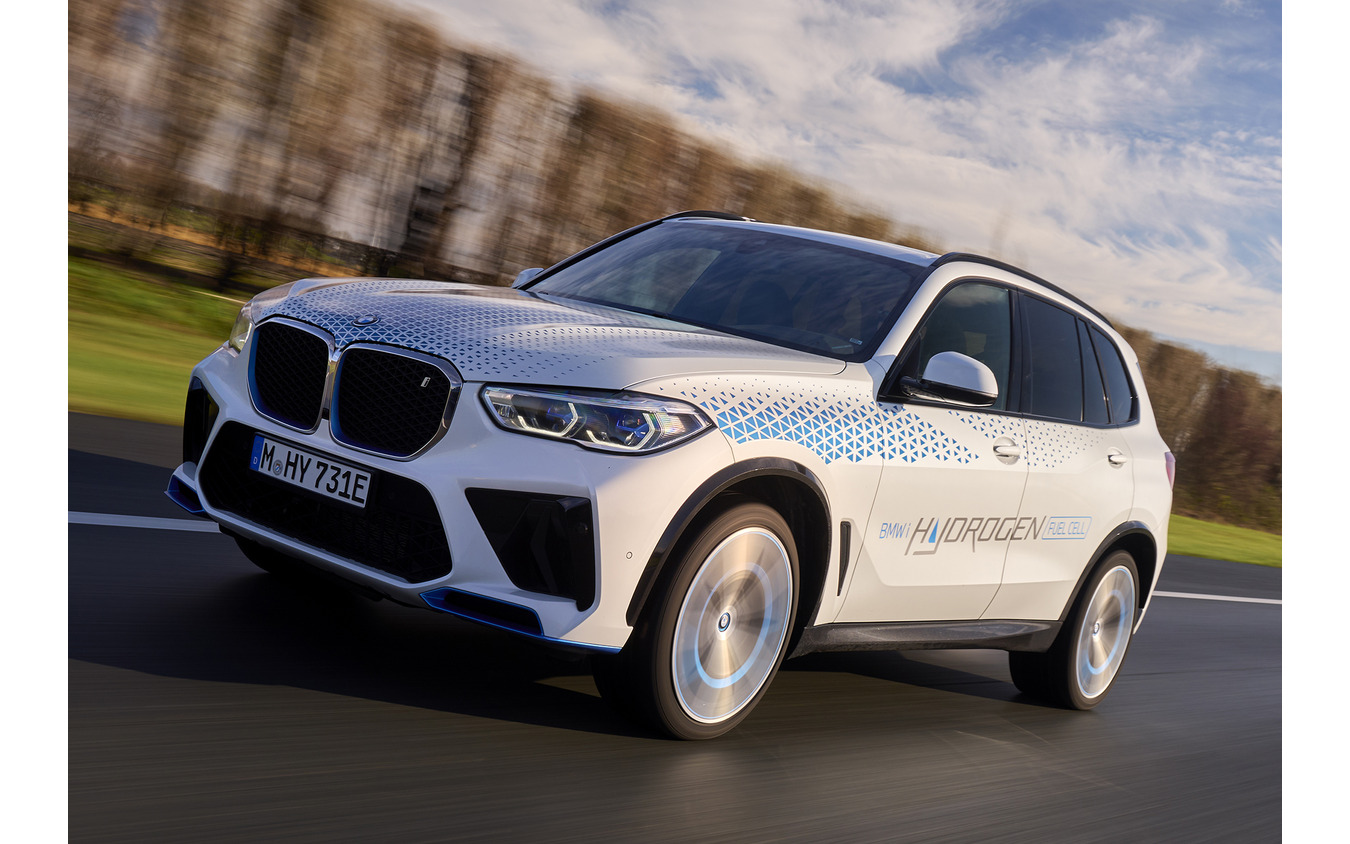 BMWの燃料電池車『iX5 HYDROGEN』