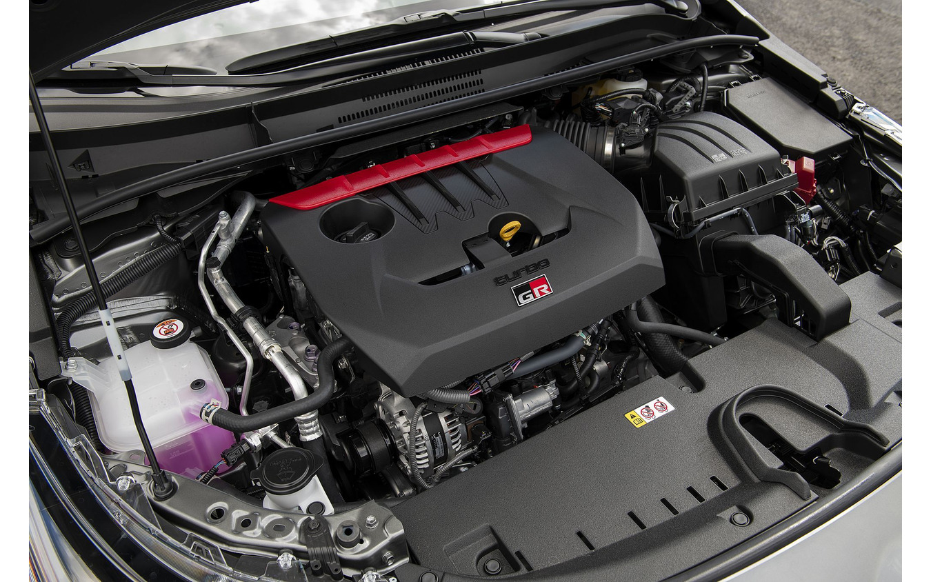 トヨタ GR カローラ の「サーキットエディション」(米国仕様)