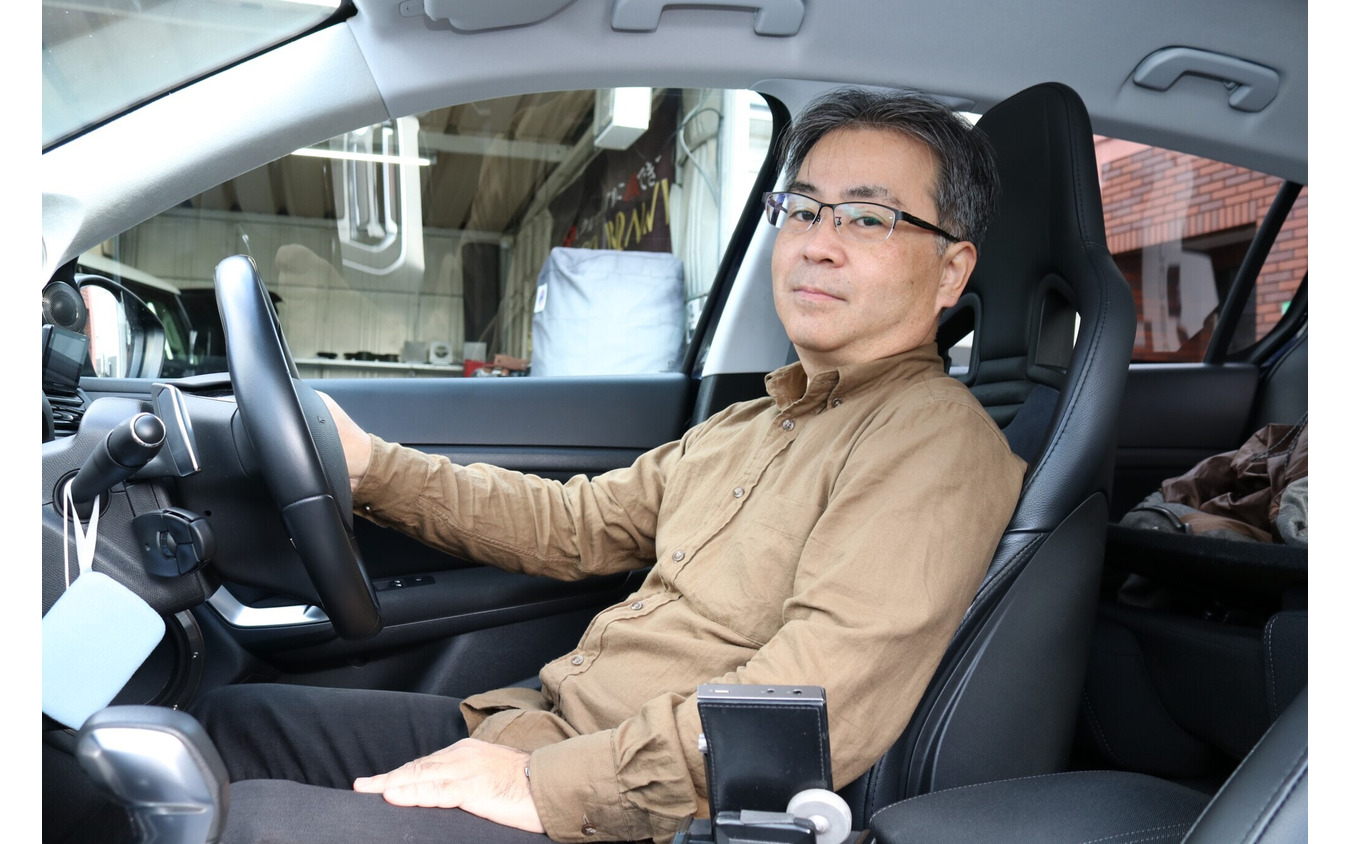 自分なりの音の方向性を貫きシステムアップをしてきた吉田さん。車内ならではのオーディオの聴き方を楽しんでいる。