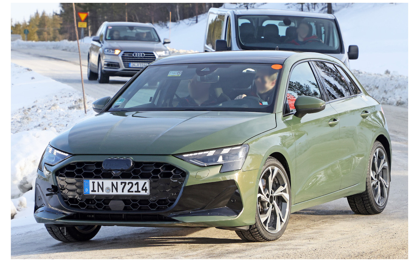 アウディ A3スポーツバック 改良新型プロトタイプ(スクープ写真)