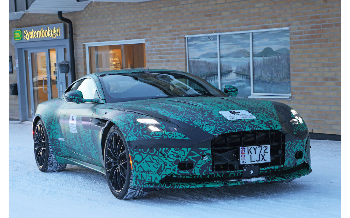 アストンマーティン DB11 後継モデルのプロトタイプ(スクープ写真)