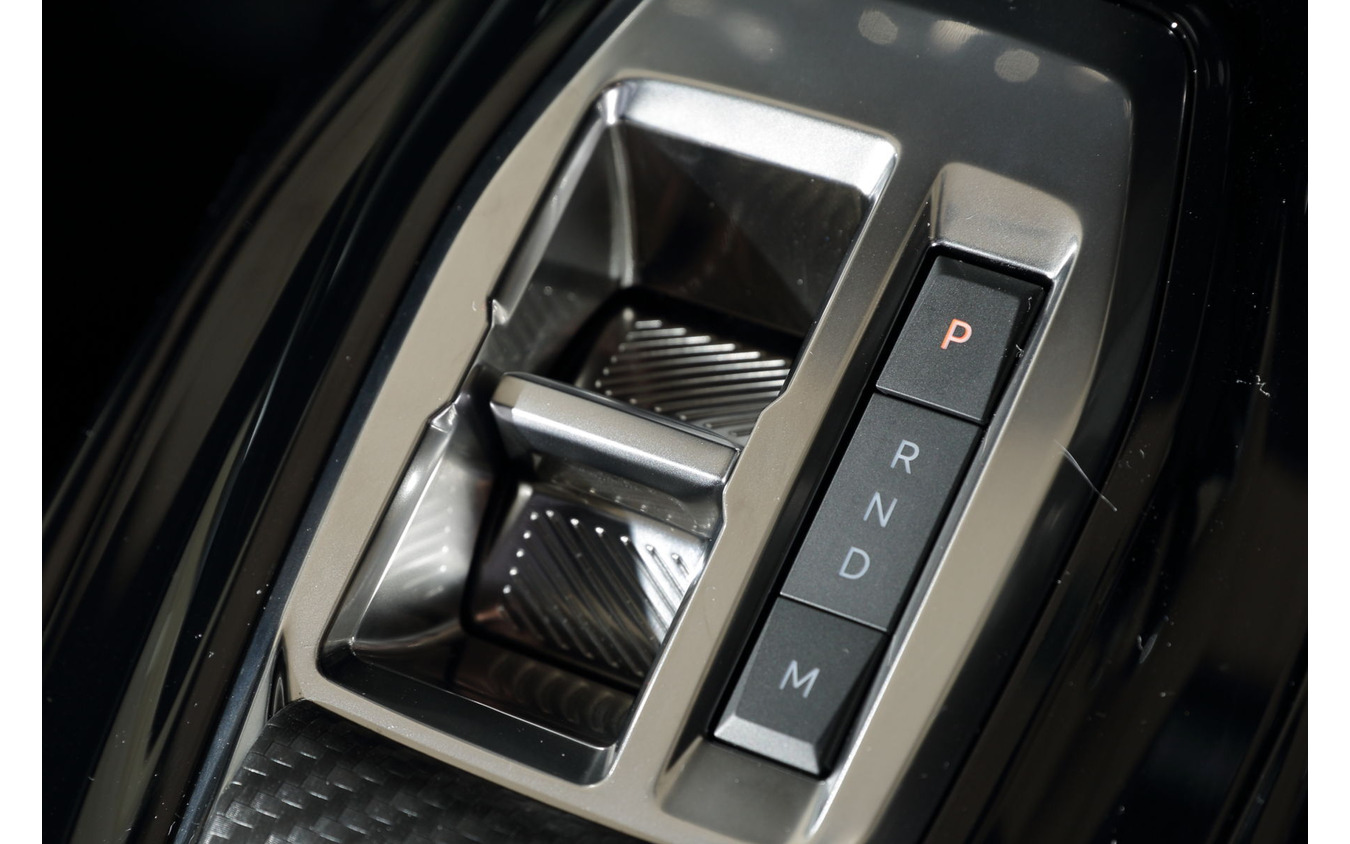 プジョー 2008 GT(ディーセル)