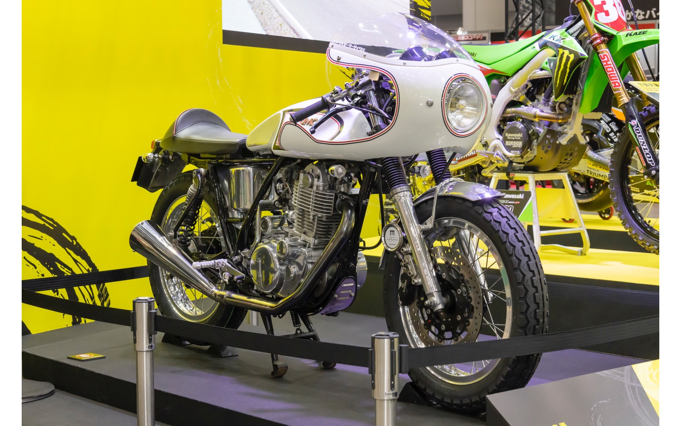 SR400 + TT100GP / 東京モーターサイクルショー2023