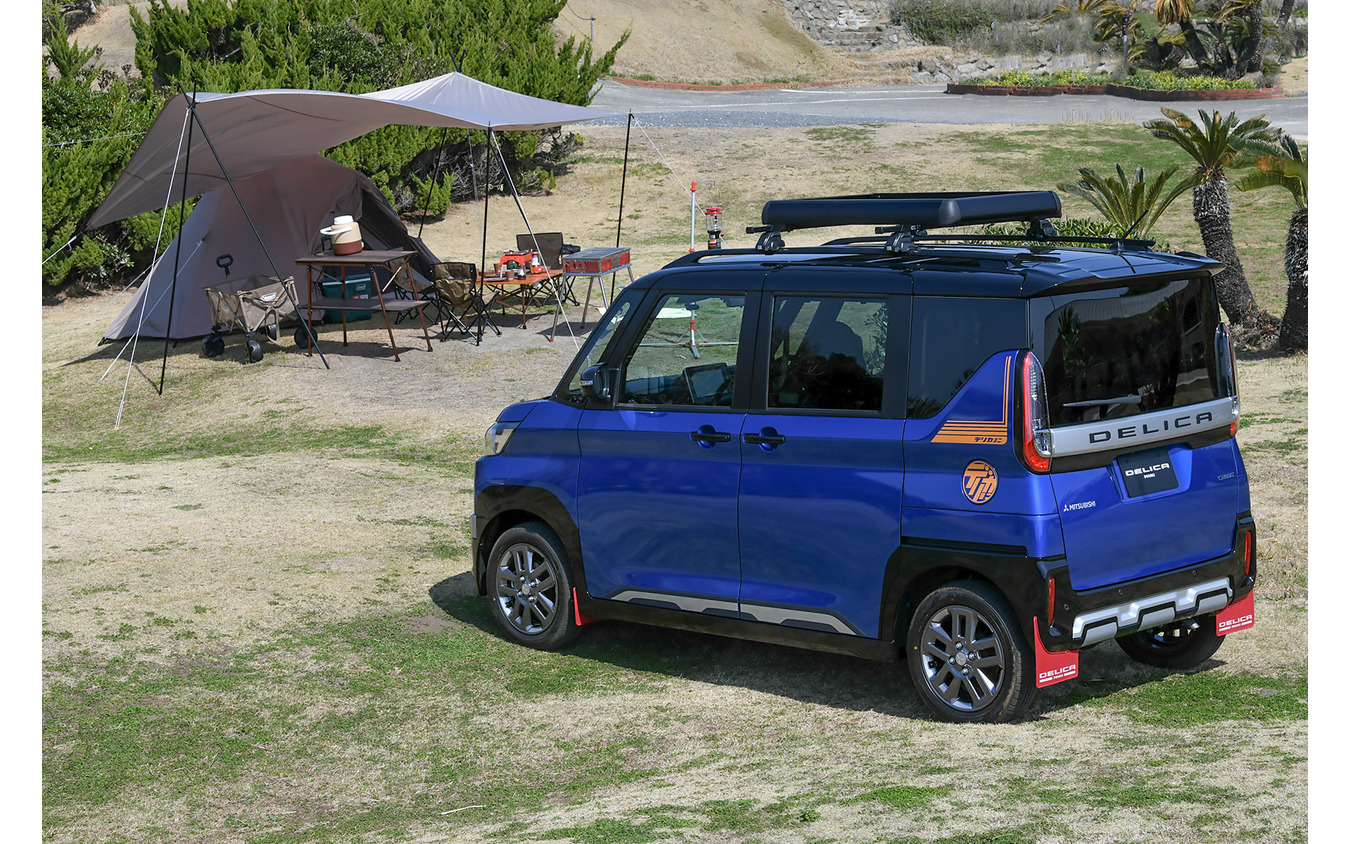 三菱 デリカミニ T Premium(ディーラーオプション ワイルドアドベンチャースタイル装着車)