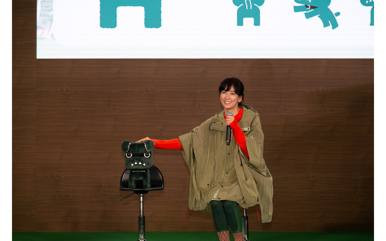 【三菱 デリカミニ】新CMに出演の水川あさみやアウトドアのプロが盛り上がる