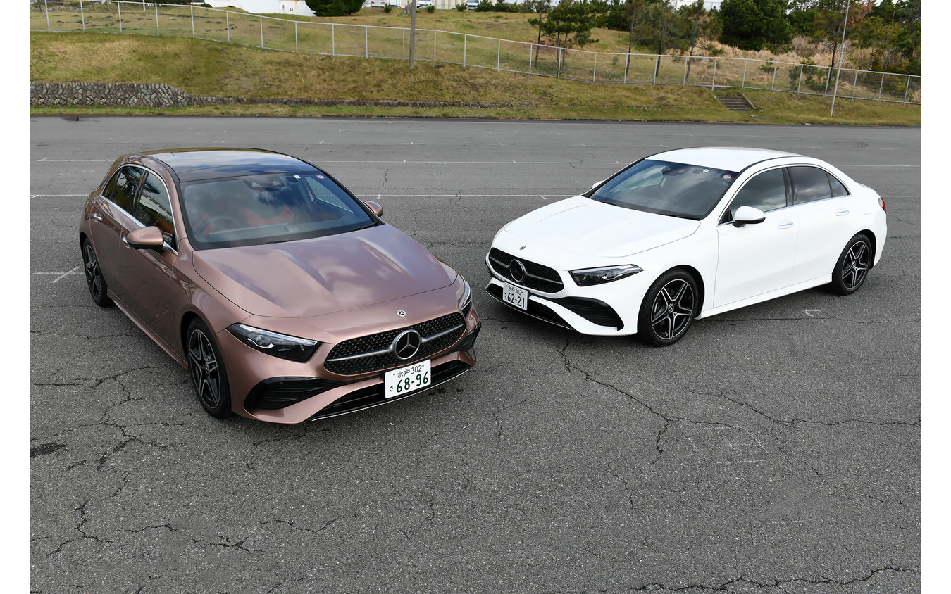 メルセデスベンツ A220d（左）とA180セダン（右）