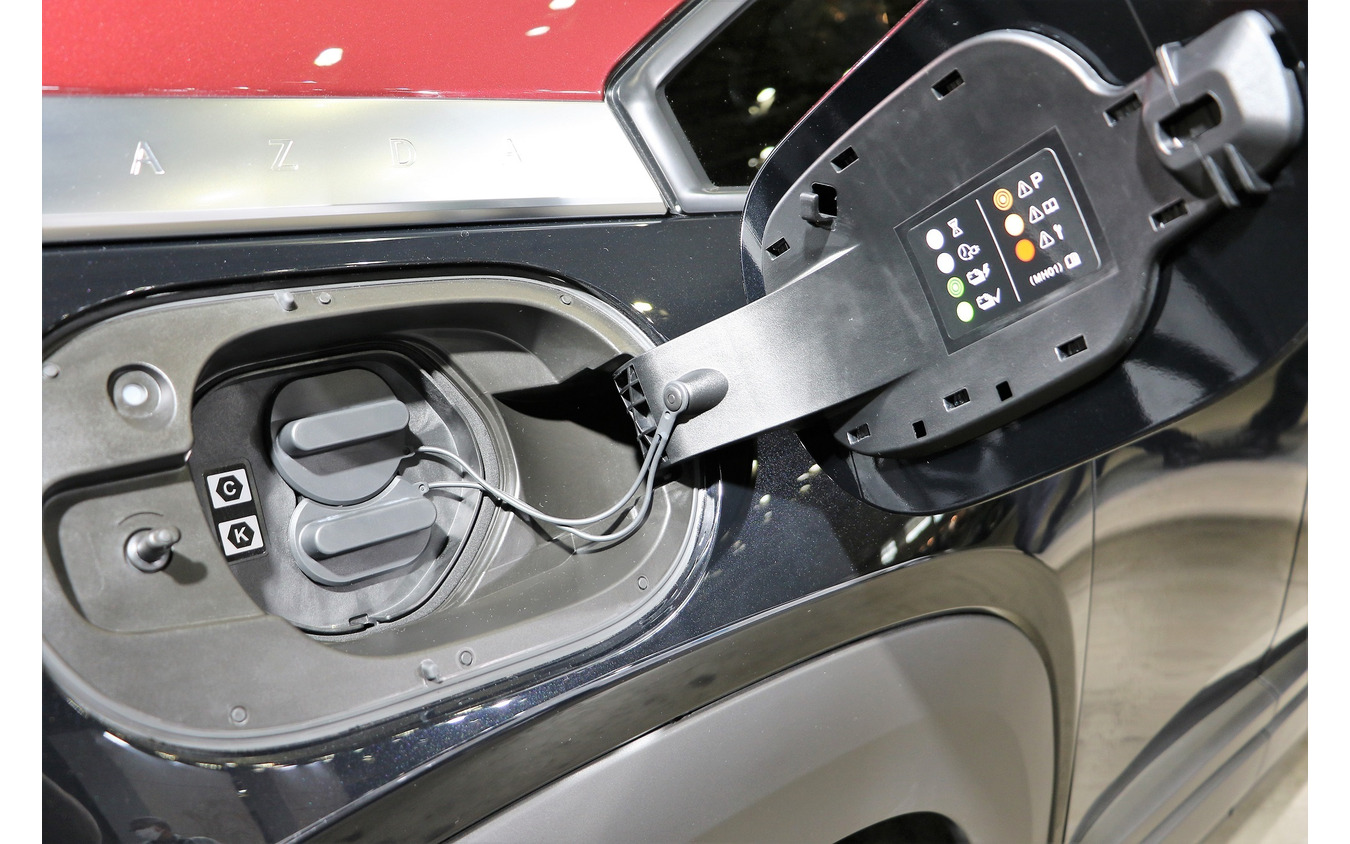 マツダ MX-30e-SKYACTIV R-EV(欧州仕様)