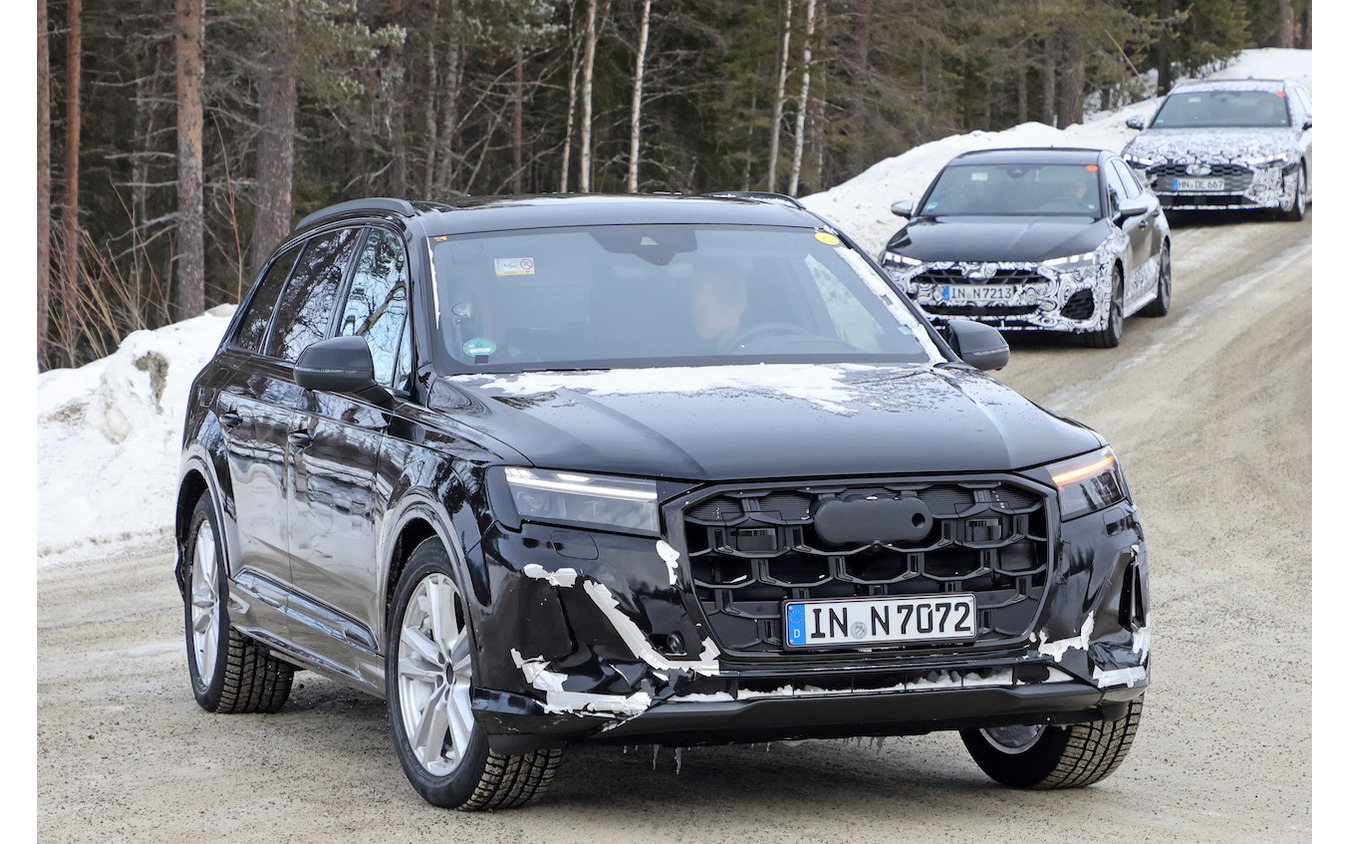 アウディ Q7 改良新型プロトタイプ(スクープ写真)