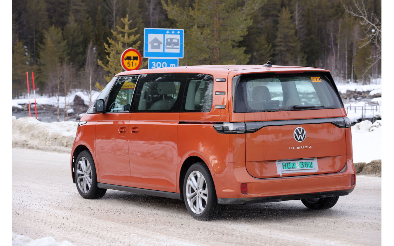 VW ID. Buzz ロングバージョン 市販型プロトタイプ(スクープ写真)