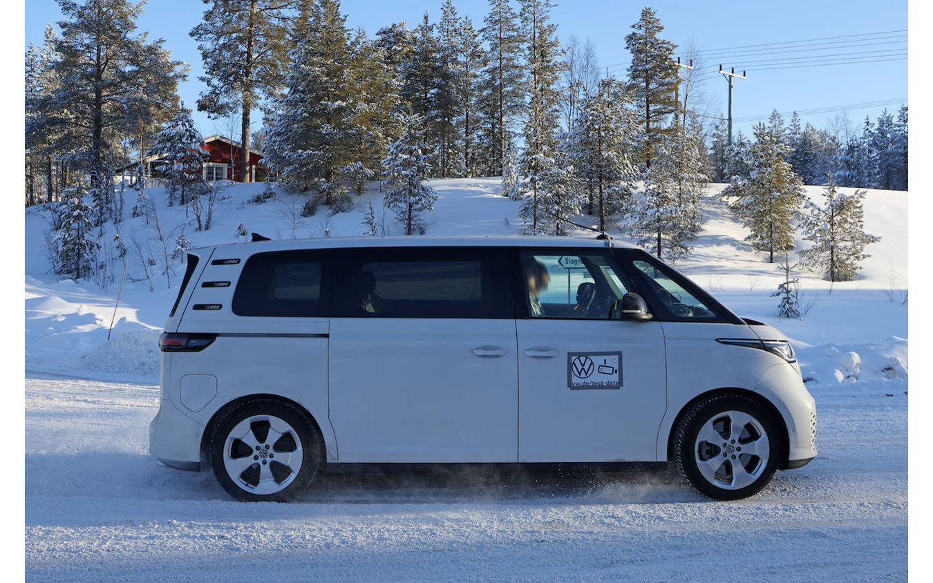 VW ID. Buzz ロングバージョン 市販型プロトタイプ(スクープ写真)